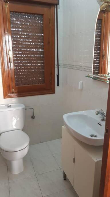 Adosado Dr Fleming 12 Villa Poyales Del Hoyo Exterior photo